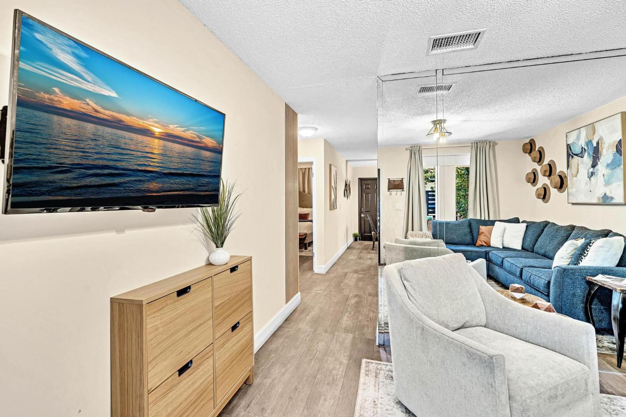 Estelo'S Place - Modern Townhouse With King Bed, Only 5 Min From The Airport! Miami Extérieur photo