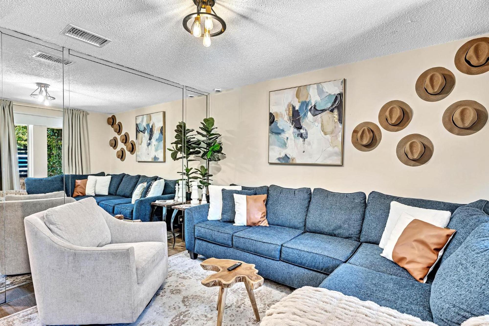 Estelo'S Place - Modern Townhouse With King Bed, Only 5 Min From The Airport! Miami Extérieur photo
