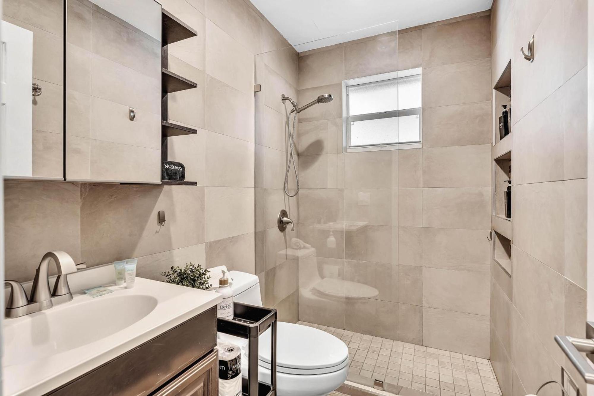 Estelo'S Place - Modern Townhouse With King Bed, Only 5 Min From The Airport! Miami Extérieur photo